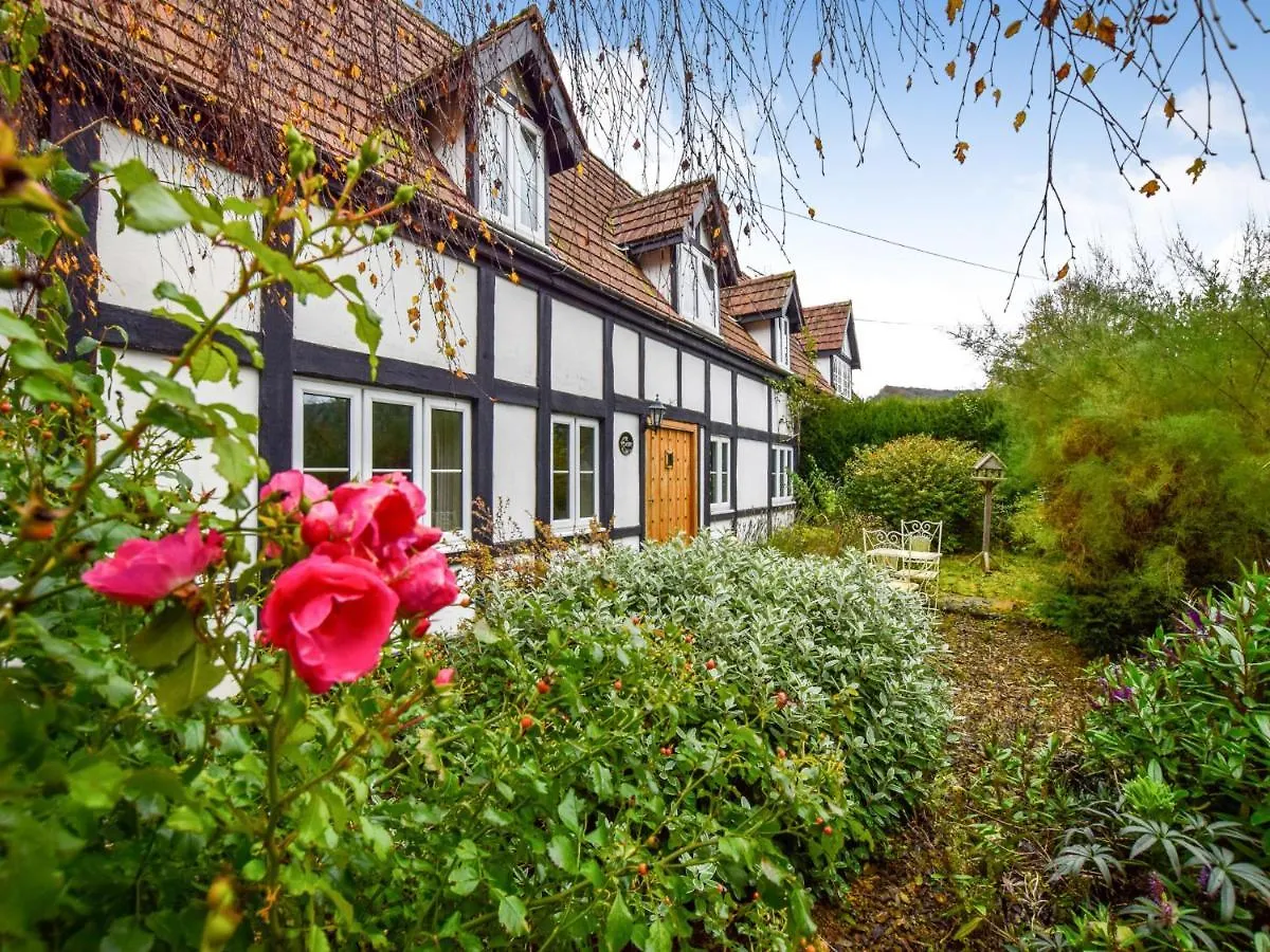 The Landers Villa Cheltenham
